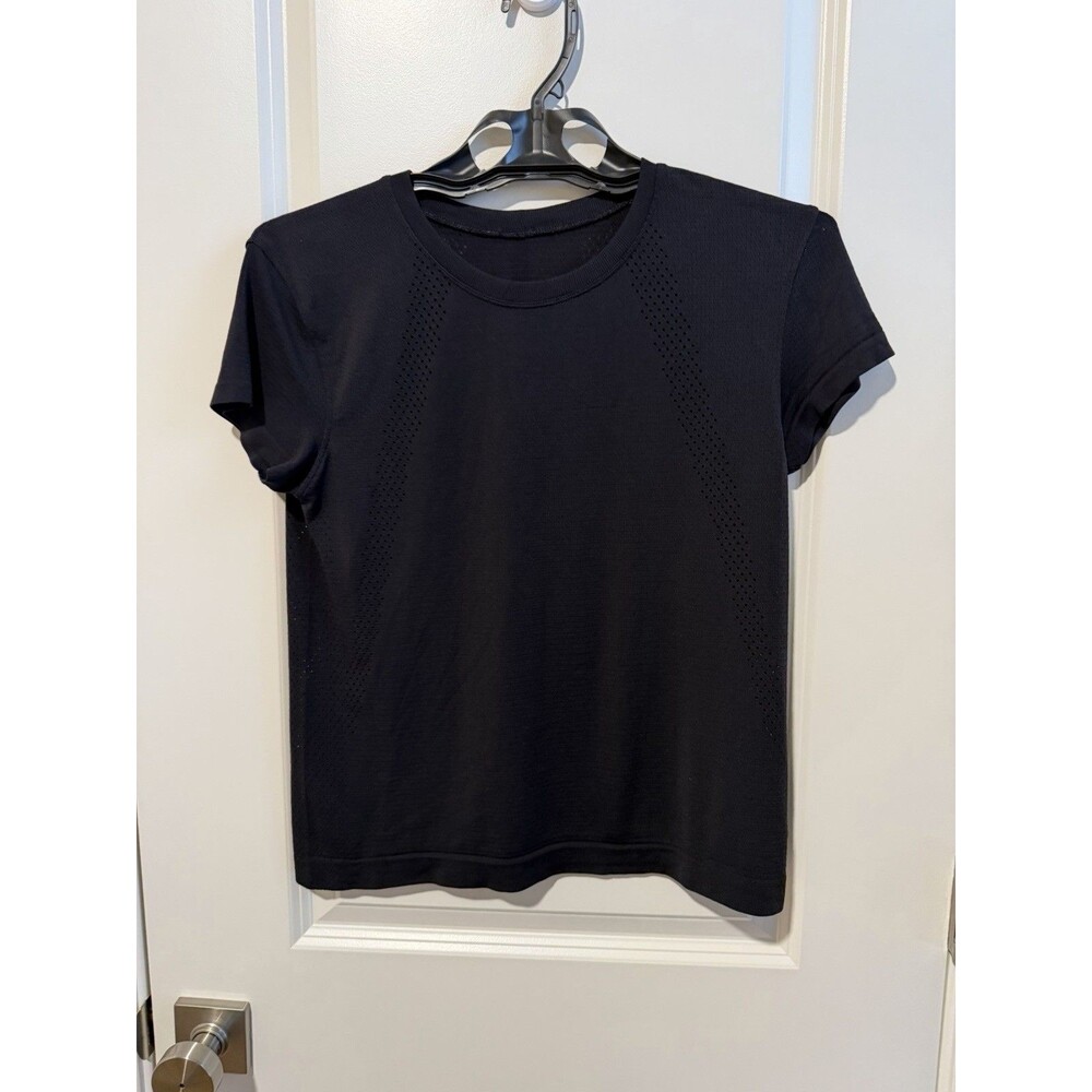 Lululemon Black Perforated Mesh Short Sleeve Athletic Running Shirt Women’s